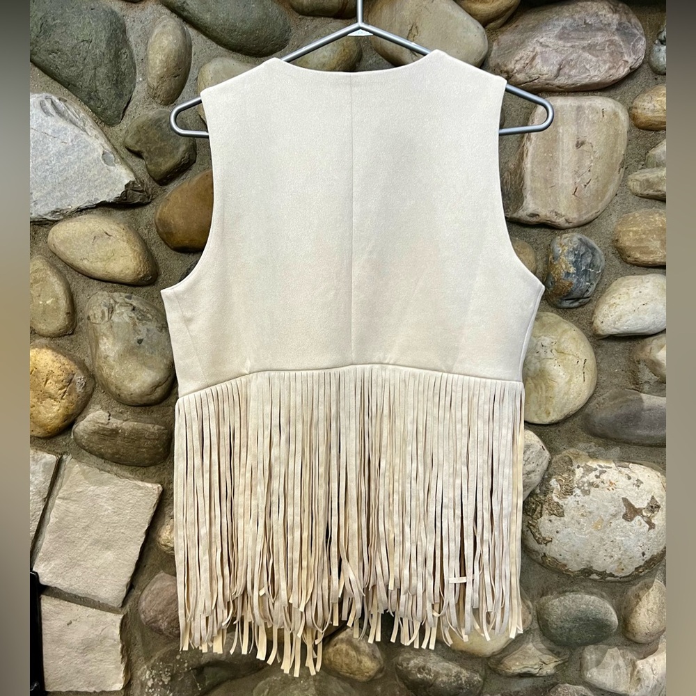Saints & Hearts Cream Fringed Vest - Picture 5 of 6